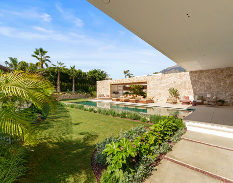 LUXURY CONTEMPORARY VILLA IN MARBELLA GOLDEN MILE