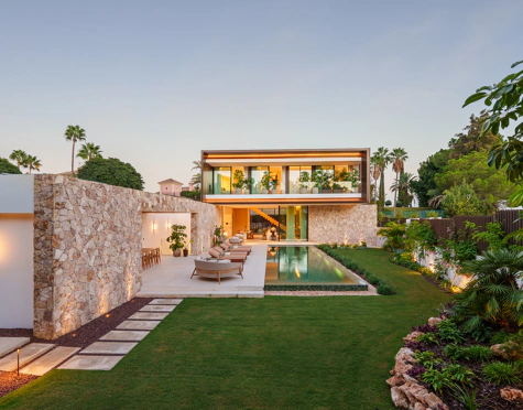 LUXURY CONTEMPORARY VILLA IN MARBELLA GOLDEN MILE