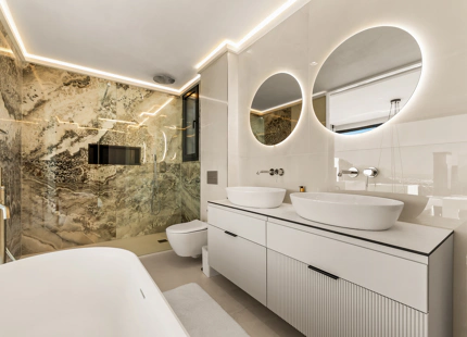 CONTEMPORARY SEA VIEW VILLA IN RIO REAL