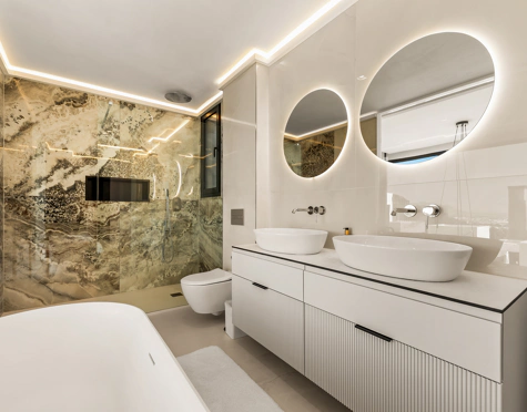 CONTEMPORARY SEA VIEW VILLA IN RIO REAL