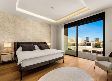 CONTEMPORARY SEA VIEW VILLA IN RIO REAL