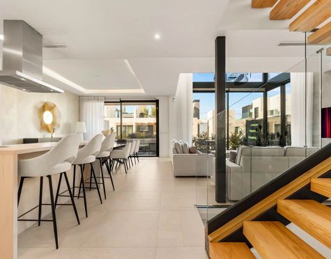CONTEMPORARY SEA VIEW VILLA IN RIO REAL