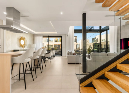 CONTEMPORARY SEA VIEW VILLA IN RIO REAL