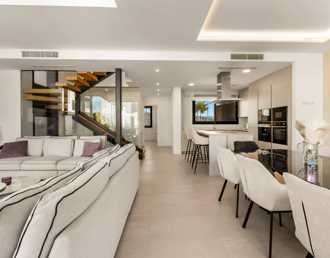 CONTEMPORARY SEA VIEW VILLA IN RIO REAL