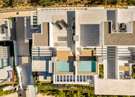 CONTEMPORARY SEA VIEW VILLA IN RIO REAL