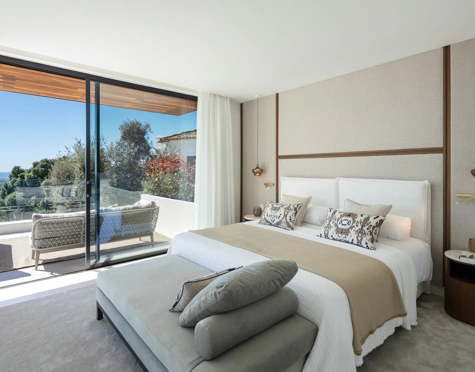 CONTEMPORARY SEA VIEW VILLA IN LA QUINTA