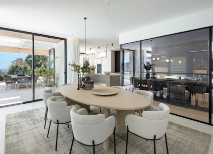 CONTEMPORARY SEA VIEW VILLA IN LA QUINTA