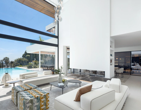 CONTEMPORARY SEA VIEW VILLA IN LA QUINTA