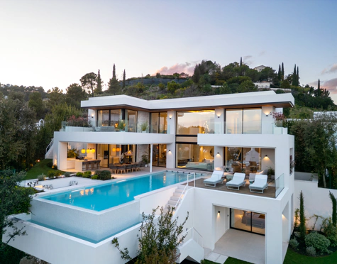 CONTEMPORARY SEA VIEW VILLA IN LA QUINTA