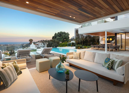 CONTEMPORARY SEA VIEW VILLA IN LA QUINTA
