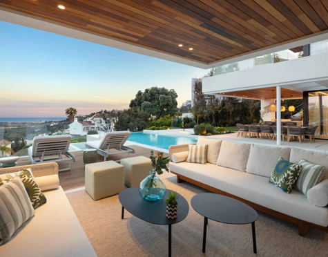 CONTEMPORARY SEA VIEW VILLA IN LA QUINTA