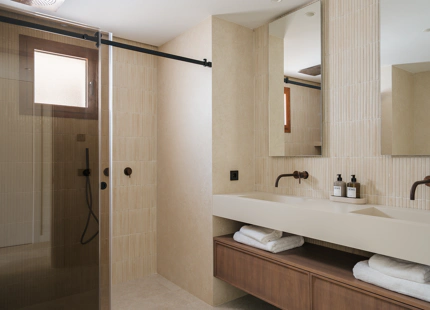 CONTEMPORARY GROUND FLOOR DUPLEX IN NUEVA ANDALUCÍA