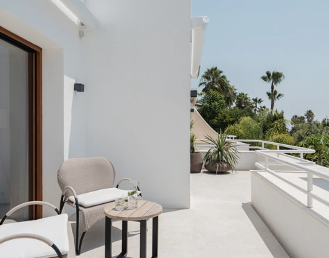 CONTEMPORARY GROUND FLOOR DUPLEX IN NUEVA ANDALUCÍA