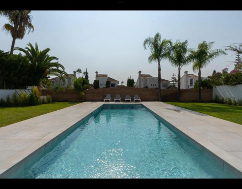 STUNNING LUXURY VILLA WITH VERSATILE LOWER FLOOR IN NUEVA ANDALUCÍA