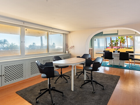 Paseo Marítimo Office