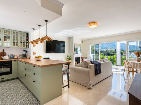 Aloha Townhouse