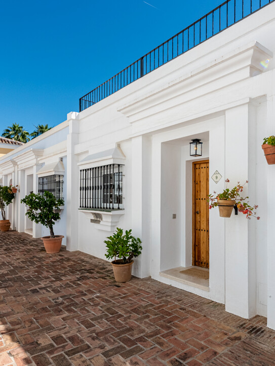 Aloha Townhouse