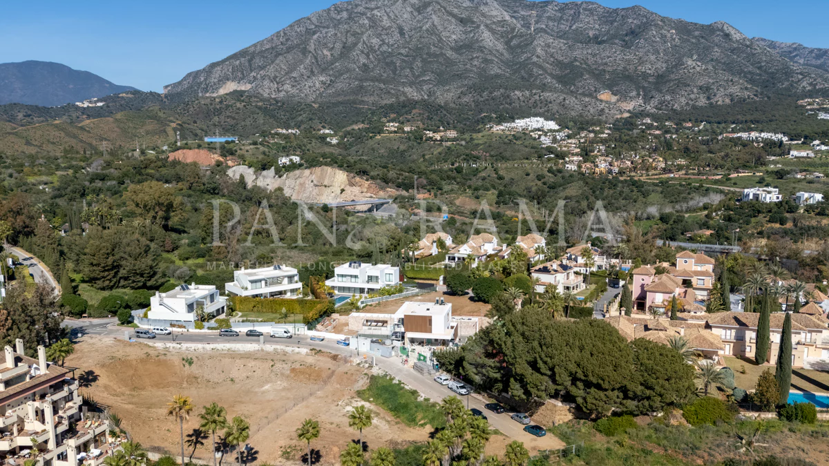 Properties for sale in Las Lomas del Marbella Club, Marbella