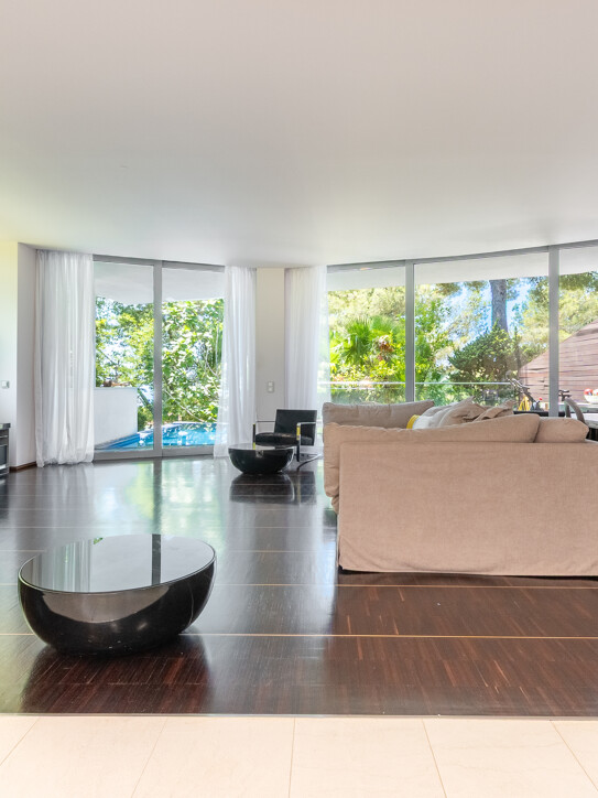 Semi Detached Villa in Marbella Golden Mile