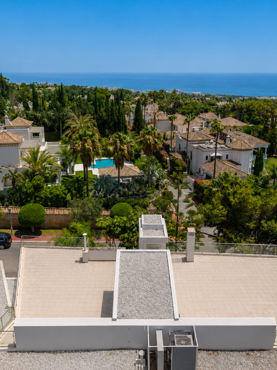 Semi Detached Villa in Marbella Golden Mile