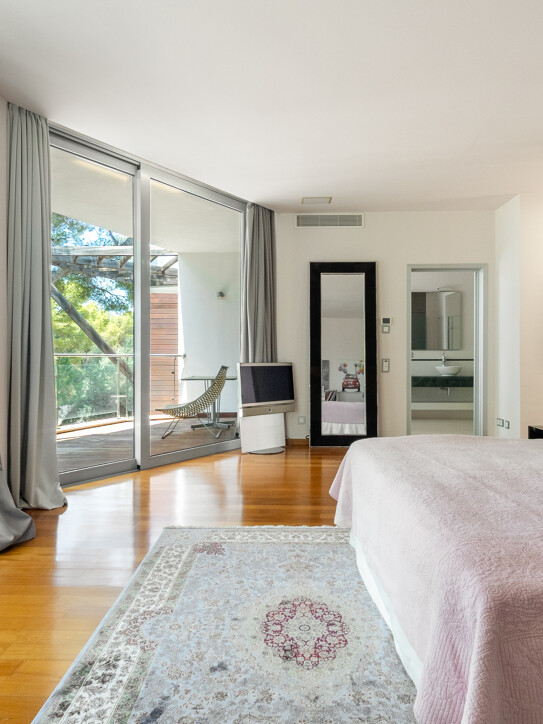 Semi Detached Villa in Marbella Golden Mile