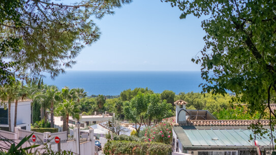 Semi Detached Villa in Marbella Golden Mile