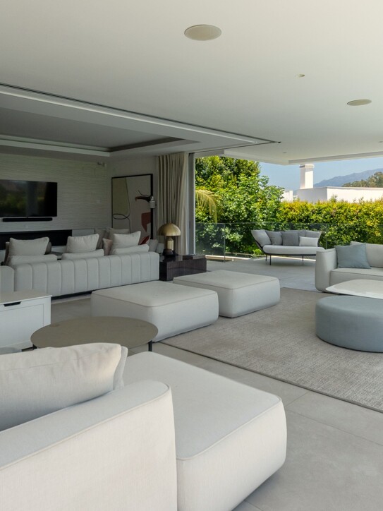 Villa in Estepona East
