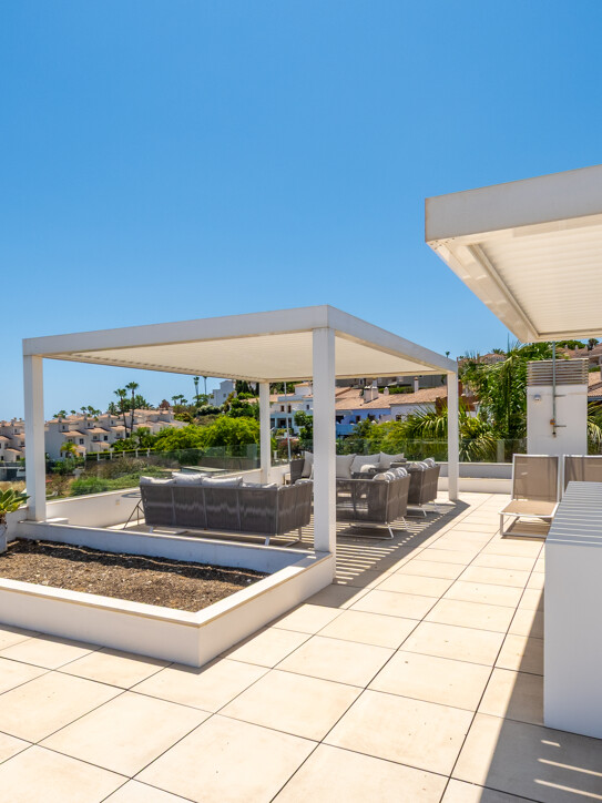 Villa in Estepona East