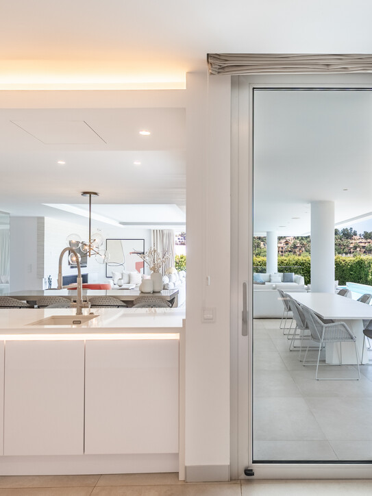 Villa in Estepona East
