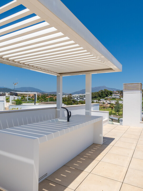 Villa in Estepona East