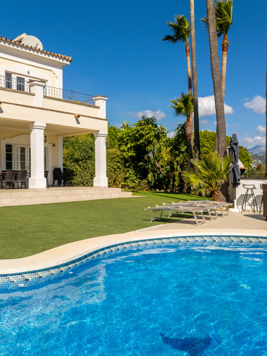 Villa in Nueva Atalaya, Estepona East