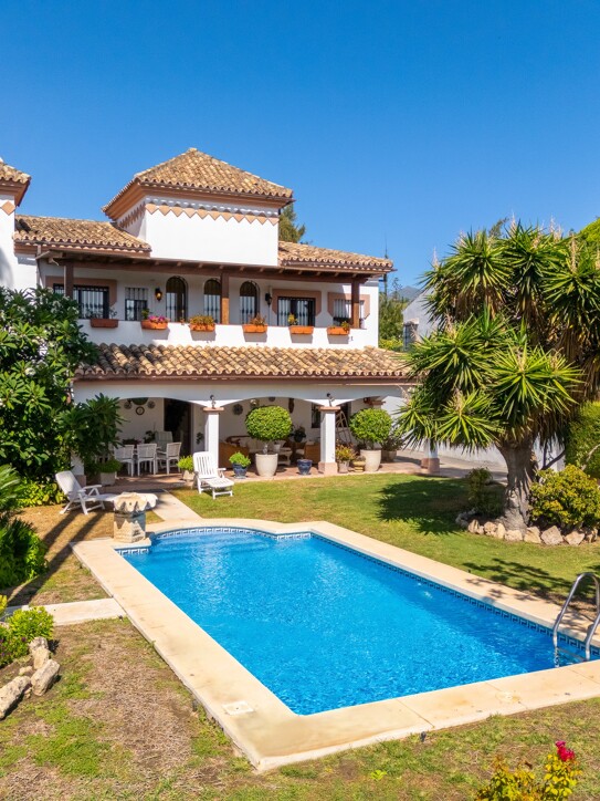 Villa in Nueva Andalucía