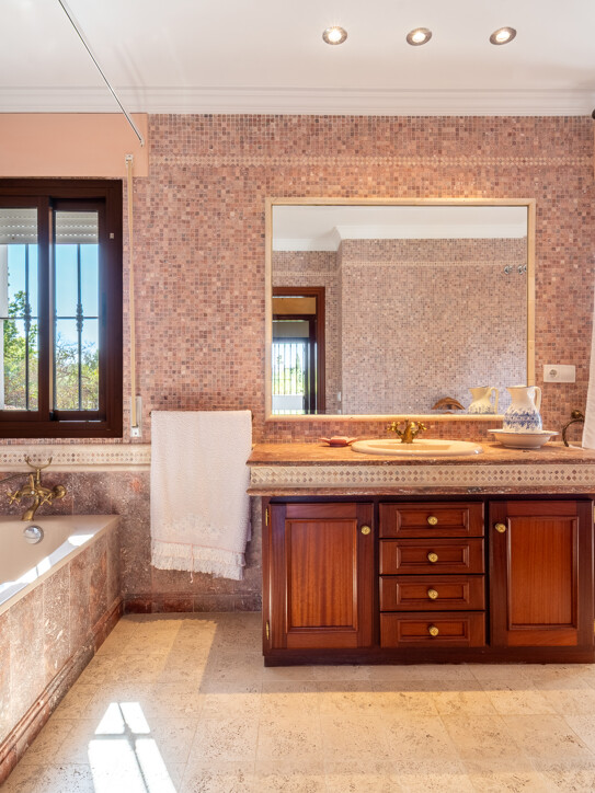 Villa in Nueva Andalucía