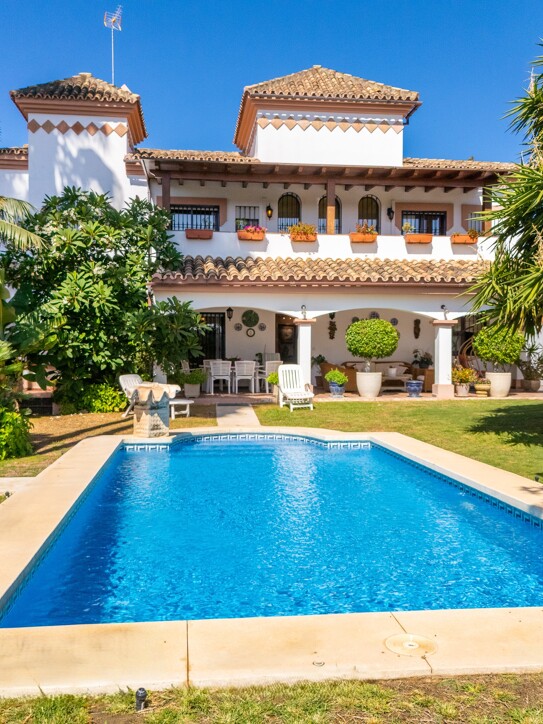Villa in Nueva Andalucía