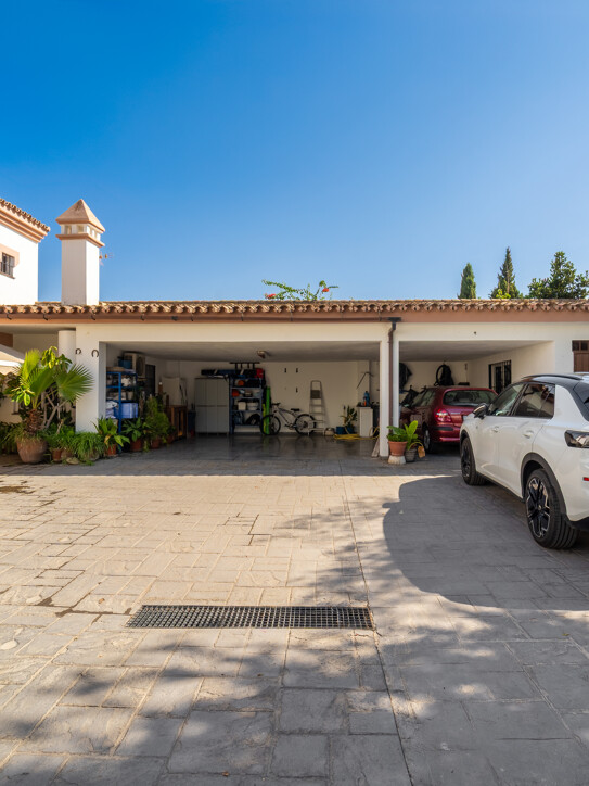 Villa in Nueva Andalucía
