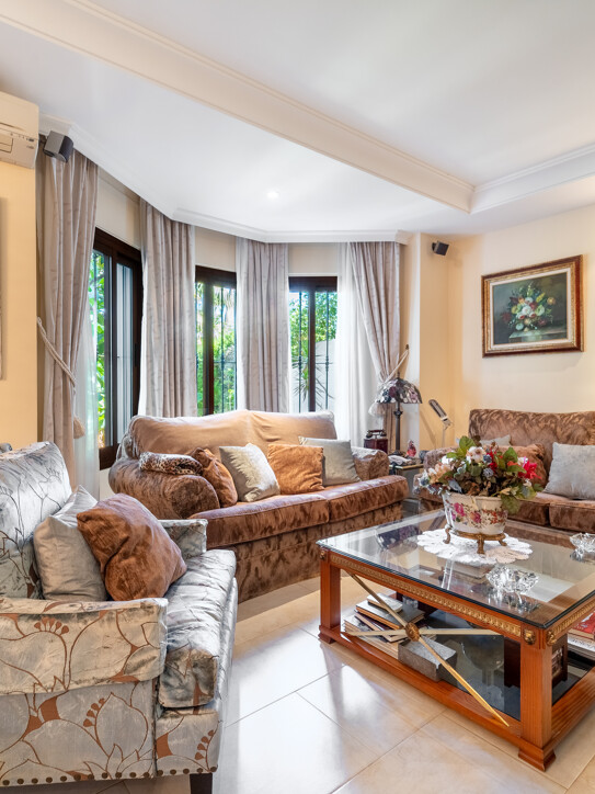 Villa in Nueva Andalucía