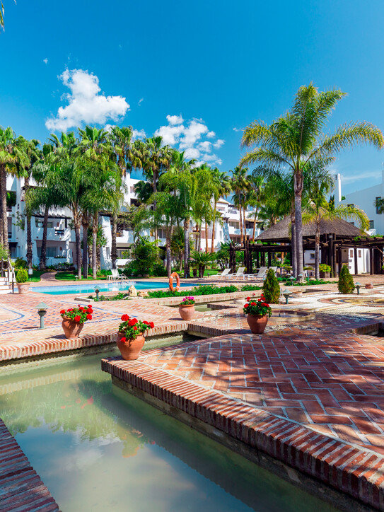 Duplex Penthouse in Marina Puente Romano