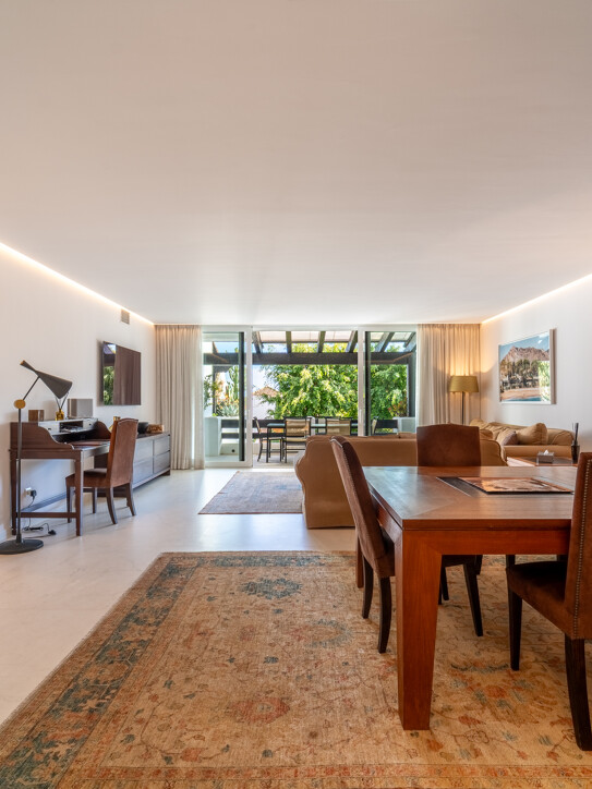 Duplex Penthouse in Marina Puente Romano