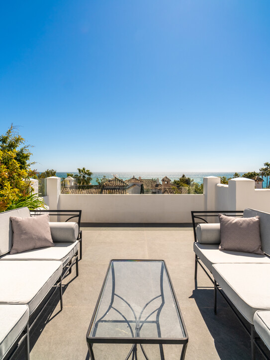 Duplex Penthouse in Marina Puente Romano