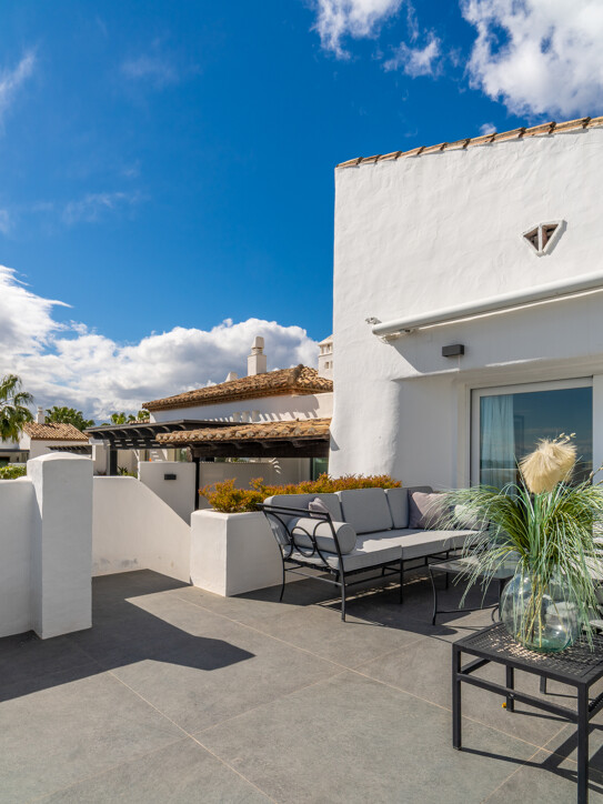 Duplex Penthouse in Marina Puente Romano