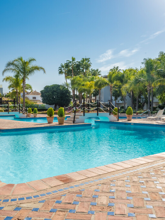 Duplex Penthouse in Marina Puente Romano