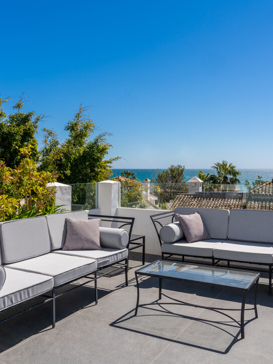 Duplex Penthouse in Marina Puente Romano