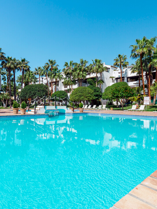 Duplex Penthouse in Marina Puente Romano