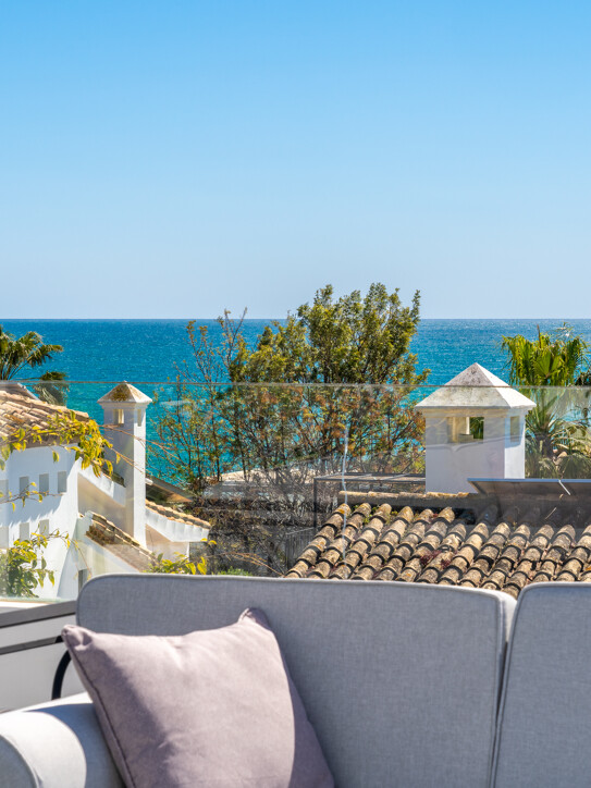 Duplex Penthouse in Marina Puente Romano