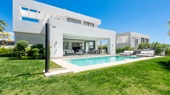 Villa in La Finca de Marbella, Marbella East