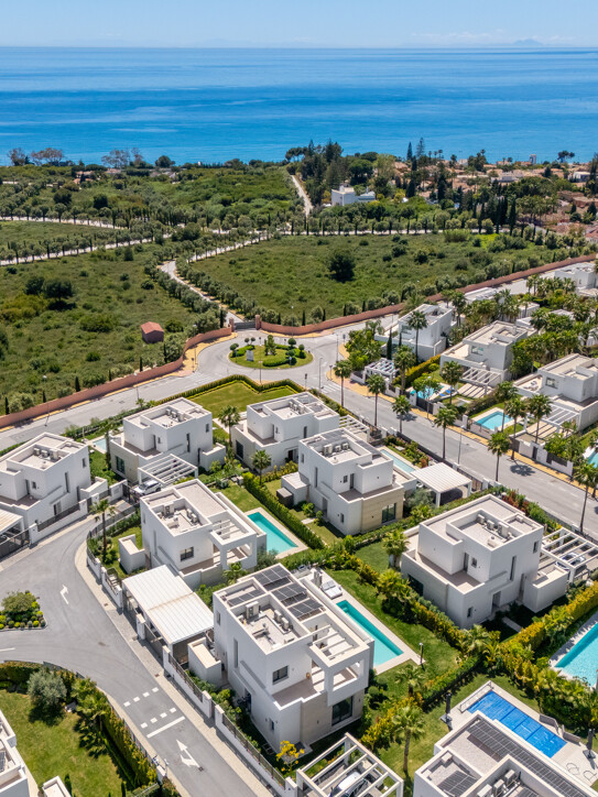 Villa in La Finca de Marbella, Marbella East