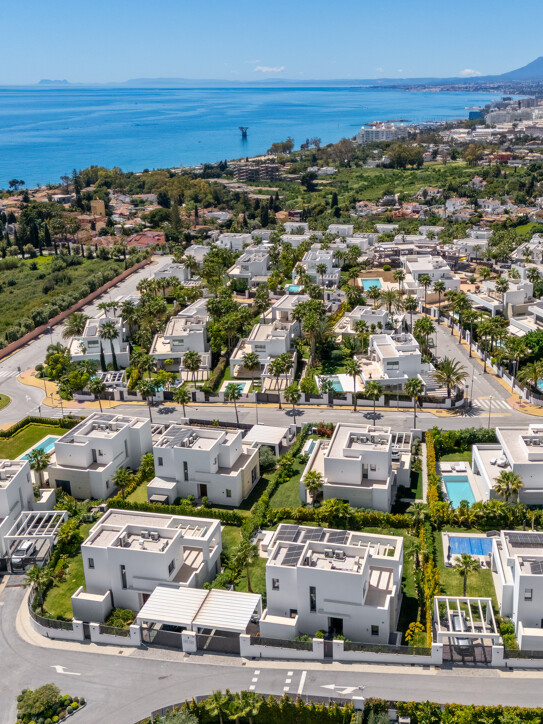 Villa in La Finca de Marbella, Marbella East