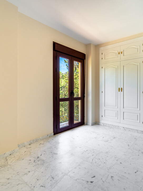 Semi Detached townhouse in Marbella Golden Mile