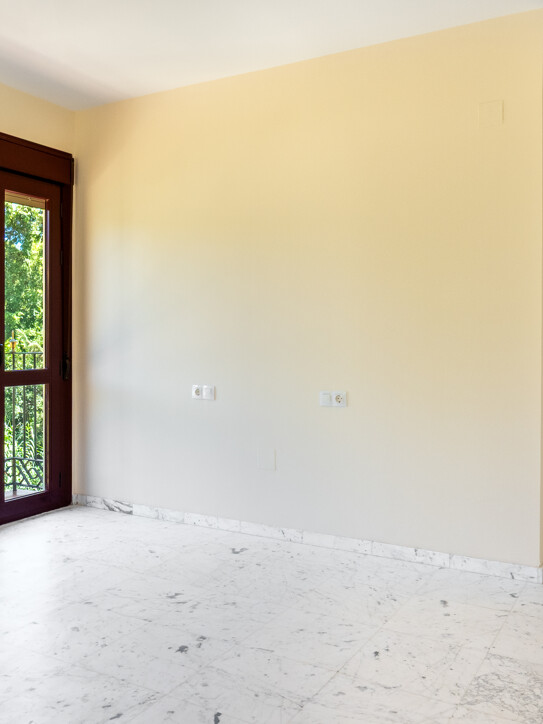 Semi Detached townhouse in Marbella Golden Mile