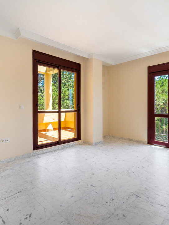 Semi Detached townhouse in Marbella Golden Mile